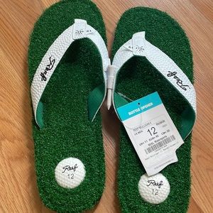 MENS SIZE 12 GOLF REEFS ⛳️